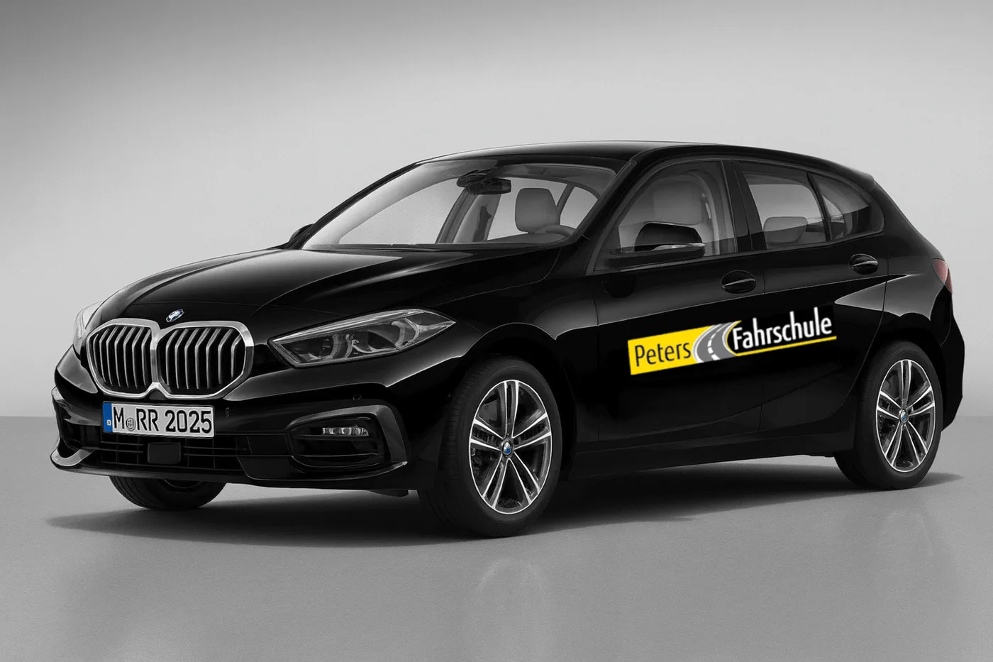 Fahrschulauto BMW 118d Automatik - Peters Fahrschule München